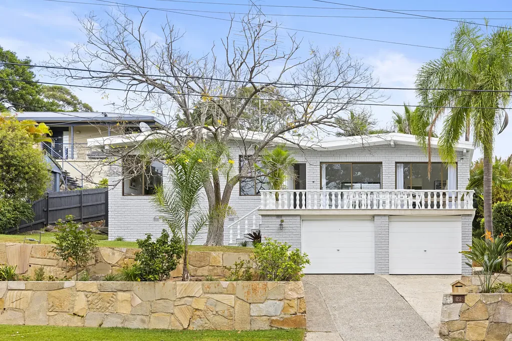 122 Owen Stanley Avenue, Allambie Heights, NSW 2100