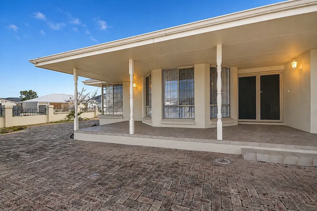 Spacious & Secure Family Home with Multiple Living Areas