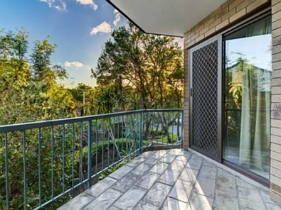 1/128 Central Avenue, Indooroopilly, QLD 4068, 2房, 2浴, Unit