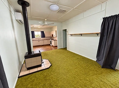 लिविंग रूम - 9 Walsh Street, Dalby, QLD 4405