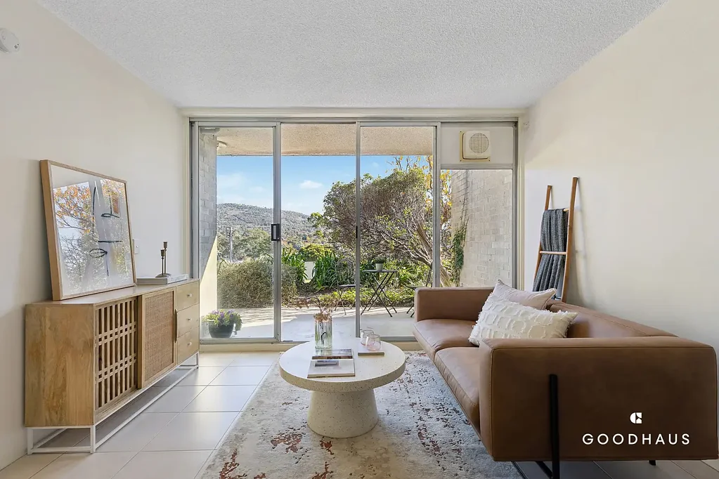 Mawson 1 Bedroom Bright, Private And Perfectly Positioned In Mawson
