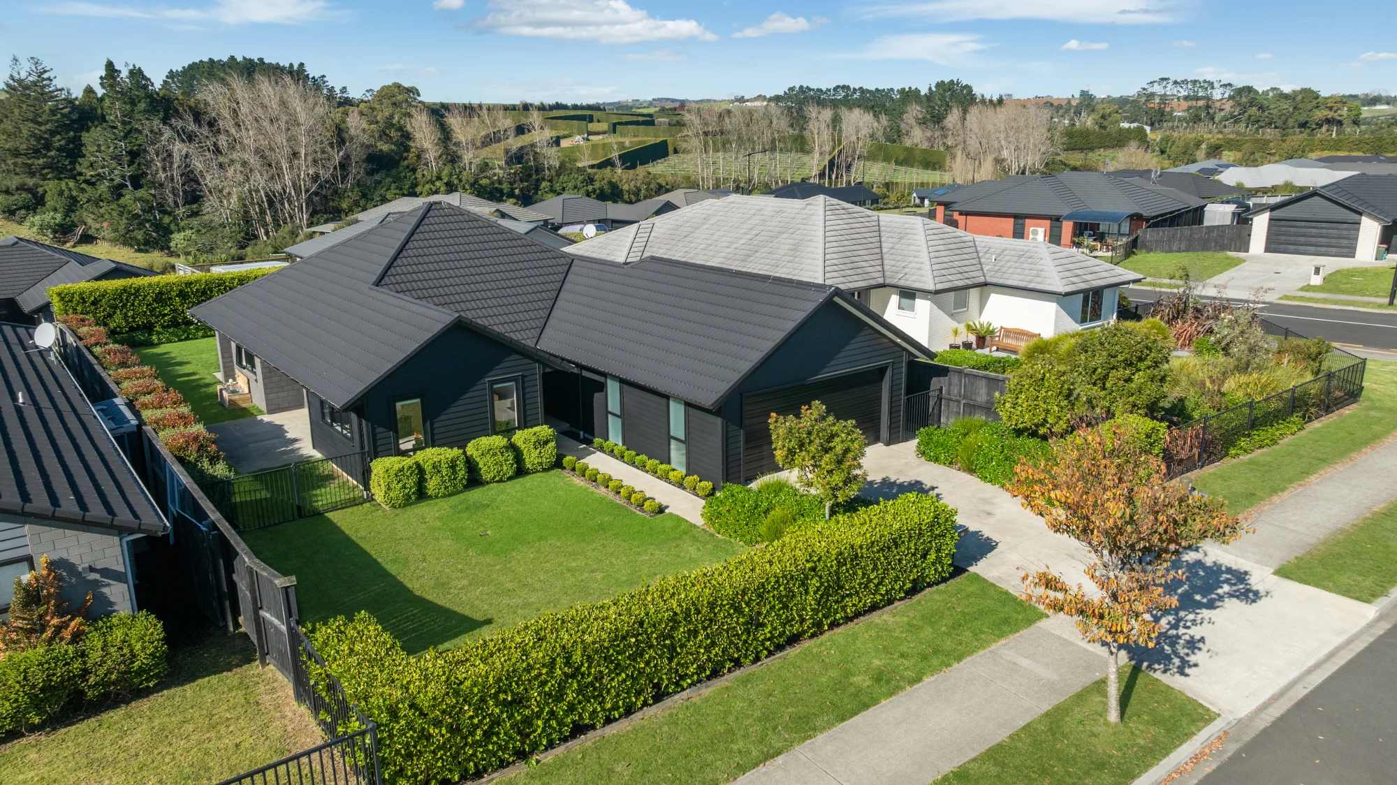 Tuakau 3Phòng ngủ Black label edition opposite the reserve