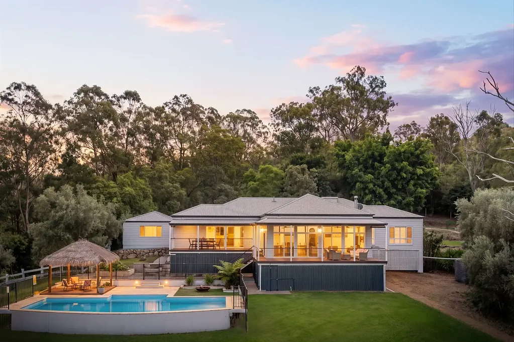 483 Gold Creek Road, Brookfield, QLD 4069