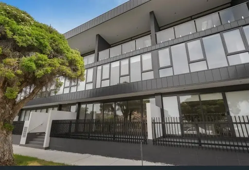 Modern 2-Bedroom Apartment for Lease