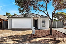 2 Melaleuca Street, Munno Para West