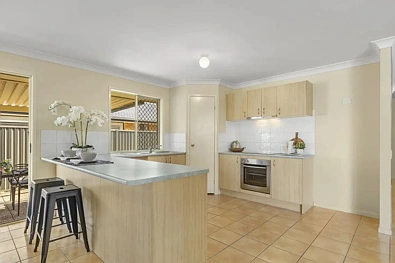Kitchen - 4 Nique Court, Redcliffe, QLD 4020