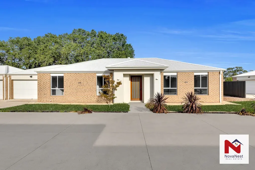 Brand-New Living in the Heart of Ballan!