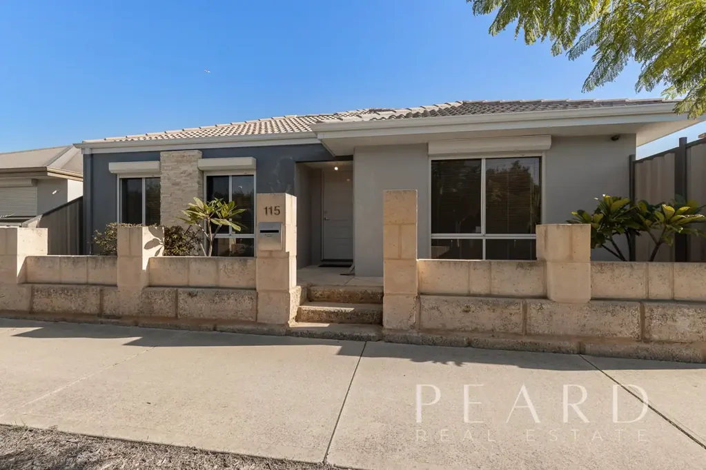 3x2 property opposite beautiful bush land and close to many amenities!