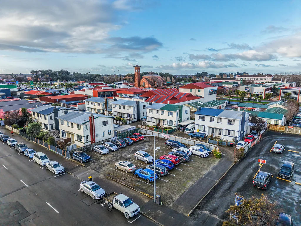 Invercargill 26 car parks on Esk St