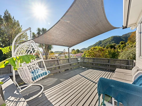 Picton 5房  Sunny, Spacious & Superbly Situated