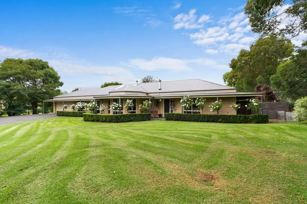 74 McMillan Street, Stratford, VIC 3862