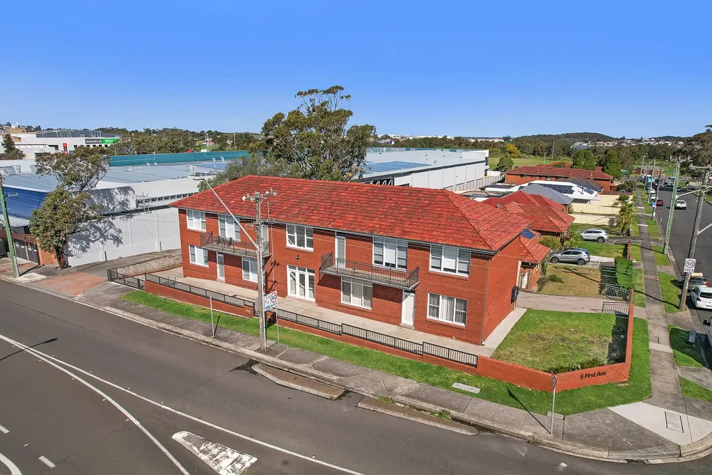 Warrawong 8 Slaapkamer Prime Investment – Secure, Profitable & Future-Proof