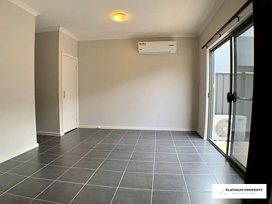 2/92 Champion Parade, Craigieburn, VIC 3064, 3 Schlafzimmer, 1 Badezimmer, Townhouse