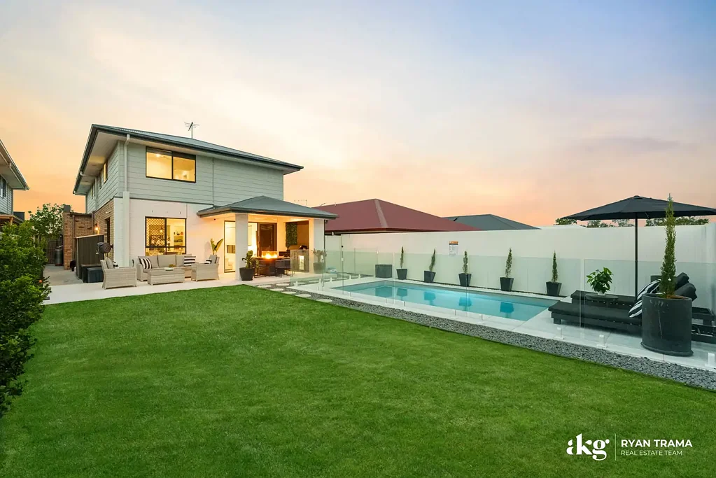 33 Mercy Circuit, Park Ridge, QLD 4125