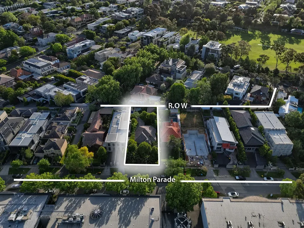 Malvern 4房 优质地块重建机遇 15米宽46米深 近Monash Freeway 成熟社区配套 创意空间无限 Blue Chip Location.