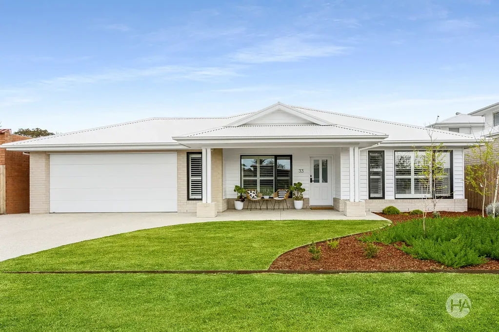 Dromana 3Kwarto Single-Level Design in Prime Beachside Location