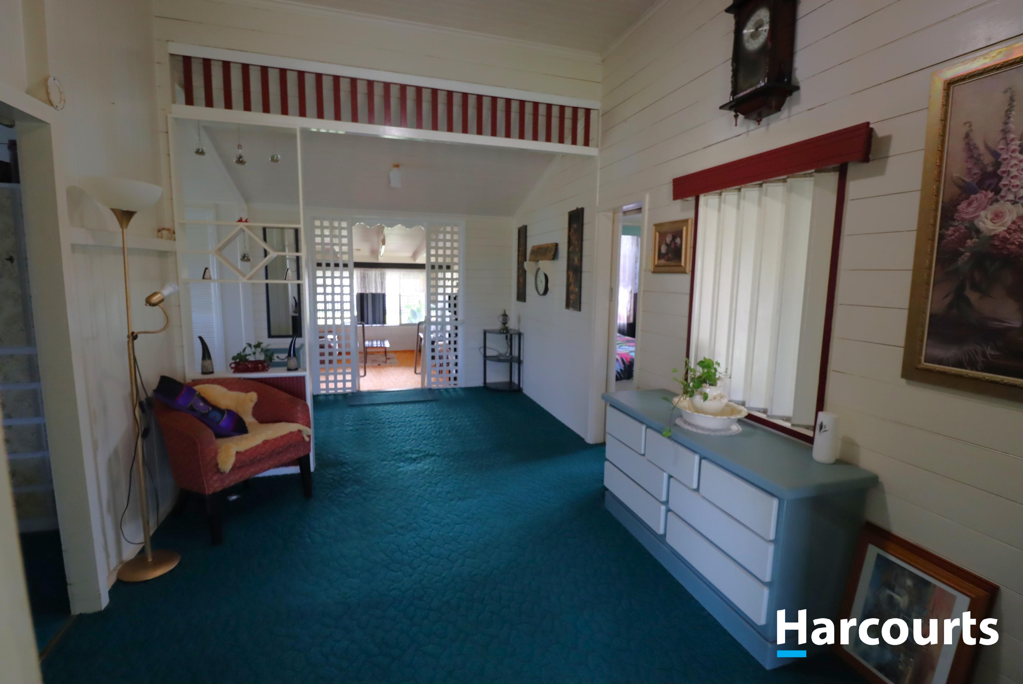 5 THOMPSON RD, CHILDERS QLD 4660, 0 rūma, 0 rūma horoi, House