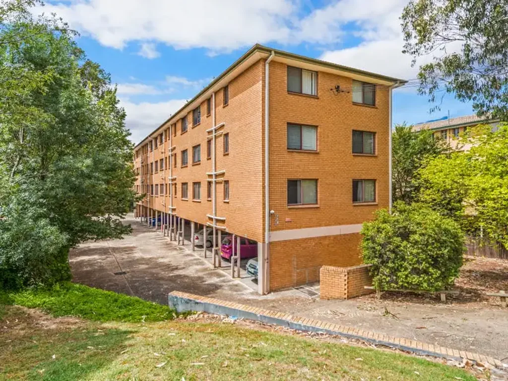 Comfort Living with  the View  - 1 Bedroom Unit in Queanbeyan