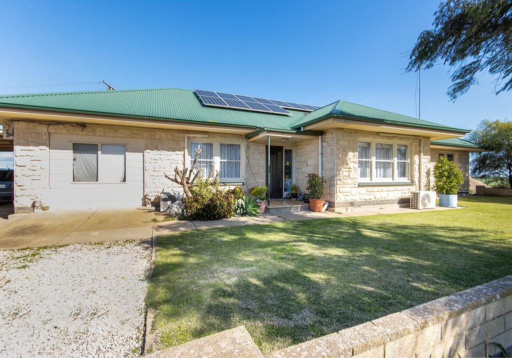 Yorketown 4Kwarto RARE OPPORTUNITY TO PURCHASE 4.2HA WITH 4BR HOME & SHEDDING - MASSIVE PRICE REDUCTION $750,000