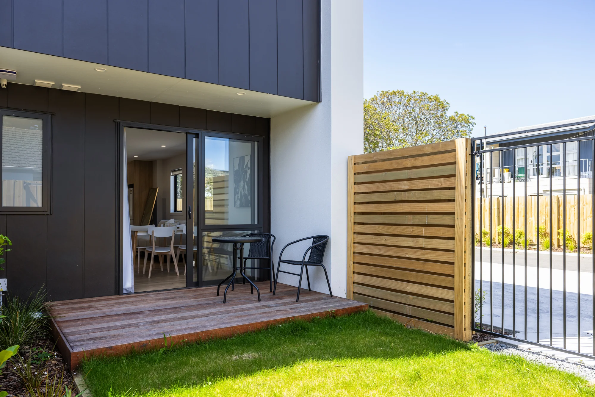 Linwood 2房 City Fringe Home with Excellent Return!