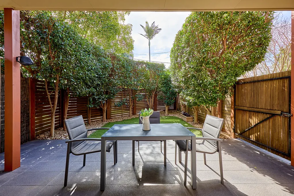 Prahran 2कमरा 1940s Charm With A Remarkable Courtyard