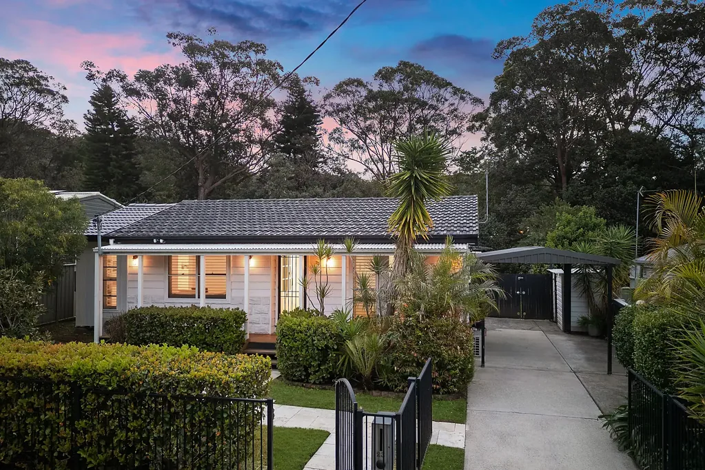 23 Golden Avenue, Point Clare, NSW 2250