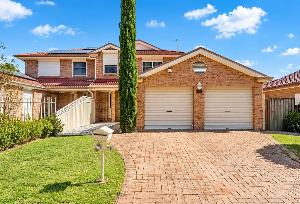 Woodcroft 3 Bedroom Spacious Family Home in a Convenient Woodcroft Location