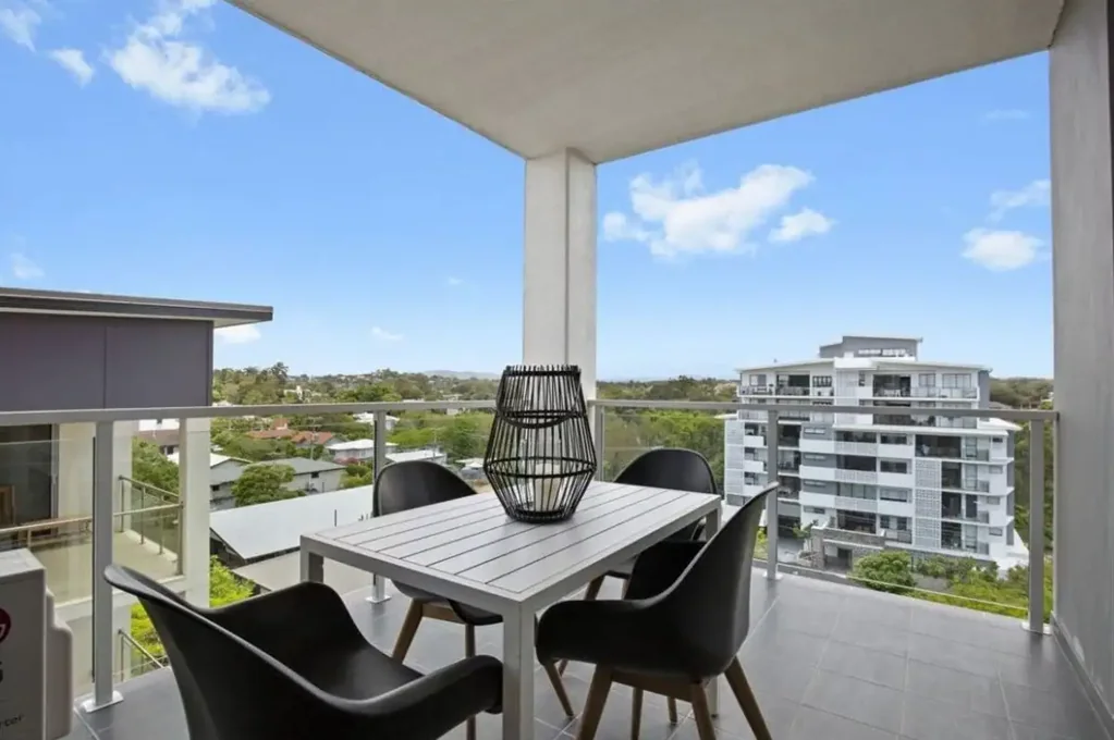 Chermside 2침실 Stylish 2-Bedroom Apartment in Prime Chermside Location