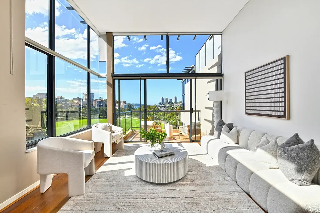 Rushcutters Bay 2房 顶层公寓壮丽景观 75平私人露台 SMEG电器 主卧豪华套间 双车位安保社区 Penthouse Living with Expansive Private 75m² Rooftop Terrace