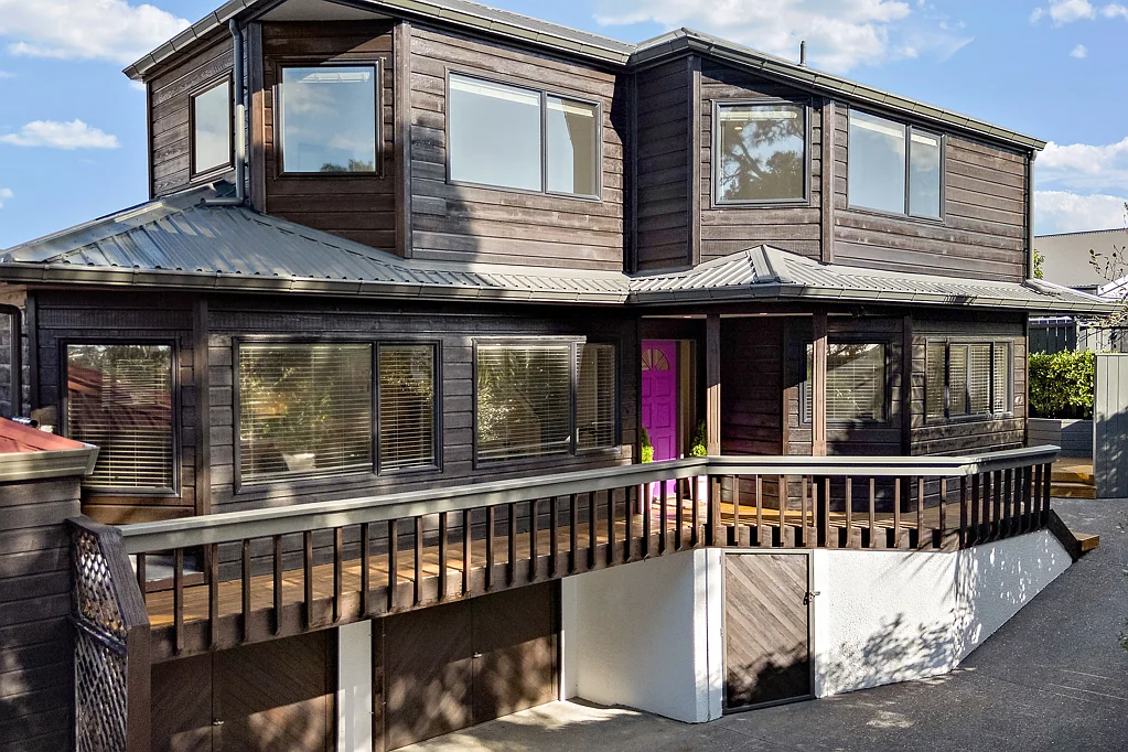 Remuera 4Moenga Sunlit & Stylish Remuera Living