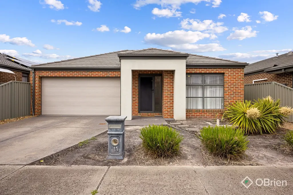 Spacious Family Home for Lease in Cranbourne East