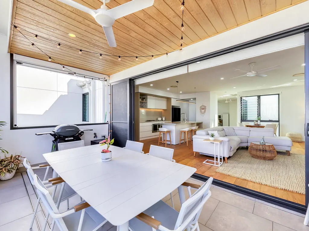 Bokarina 3房  Sophisticated Coastal Living in the Heart of Bokarina