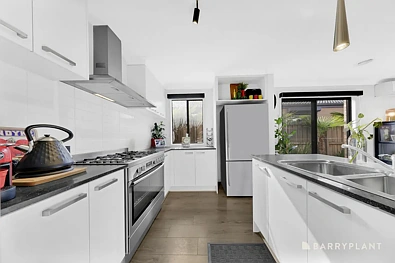 15 Hazlett Street, Doreen, VIC 3754, 3 slaapkamers, 2 badkamers, House