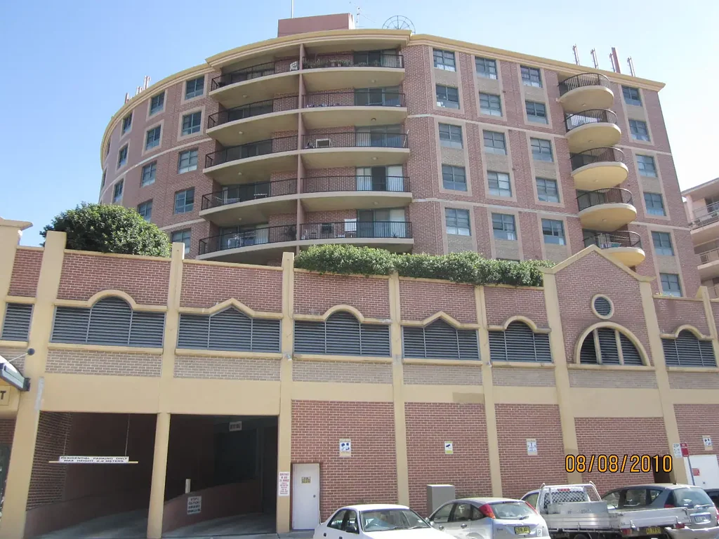 3 bedrooms unit close to University of NSW