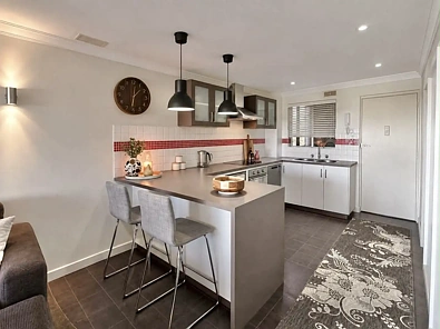 South Perth 2房  Daniella Sparta Presents: