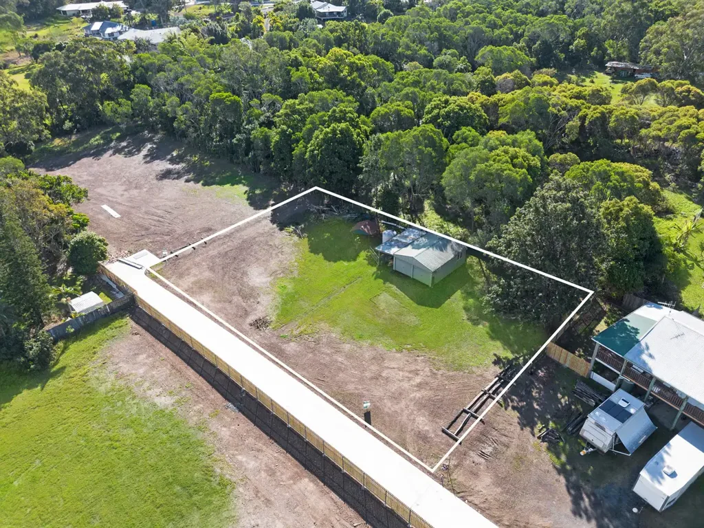 Craignish Half-Acre Lot with Shed