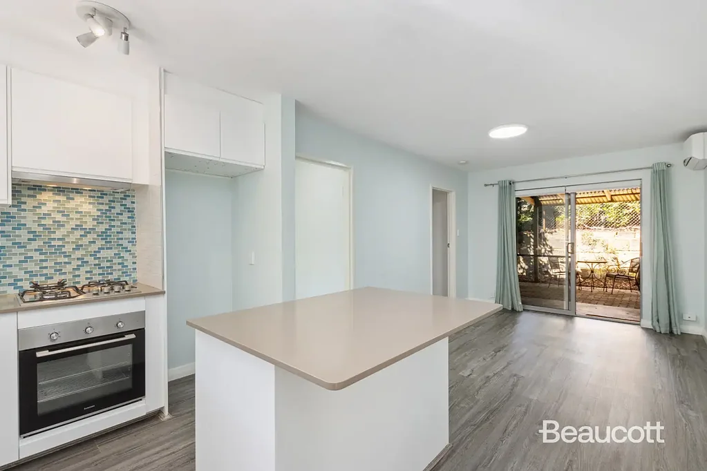 Chic Ground Floor Unit with Modern Comforts