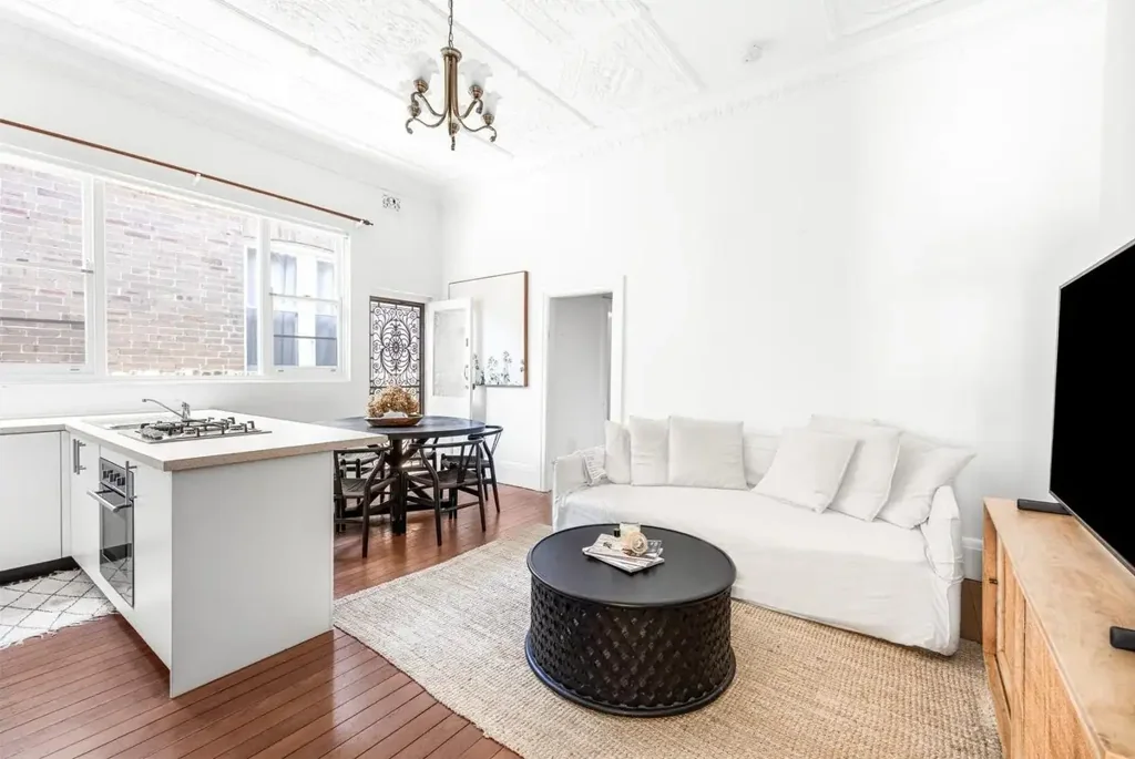 Convenient living in the heart of Clovelly!