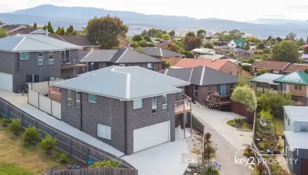 Summerhill 2침실 Elevated Living with Space, Style & Stunning Views