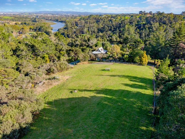 74 Brookdale Road, Riverhead, Riverhead, Rodney