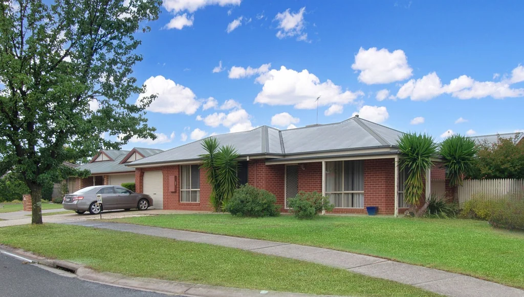 14 Hook Court, West Wodonga, VIC 3690