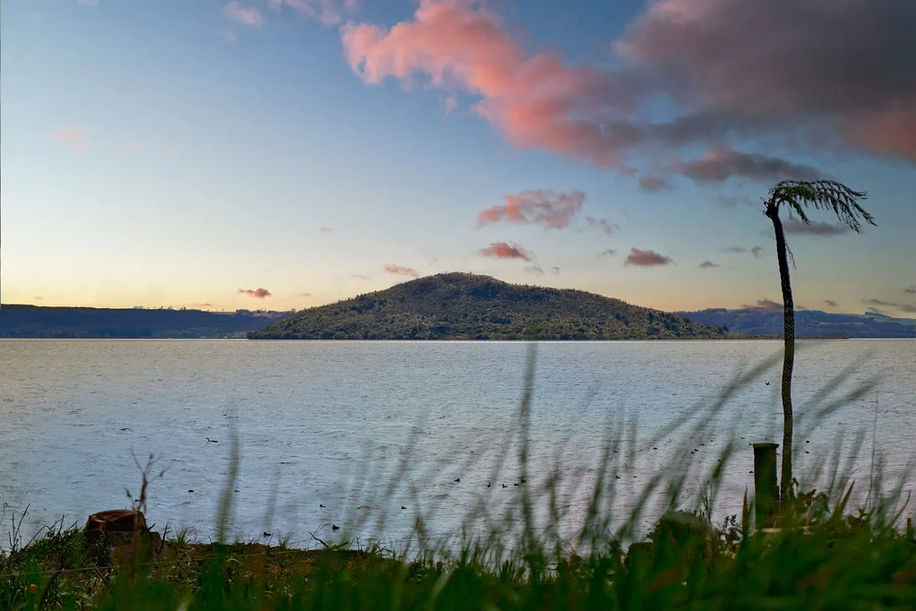 Owhata Lakefront Living at Hinemoa Point