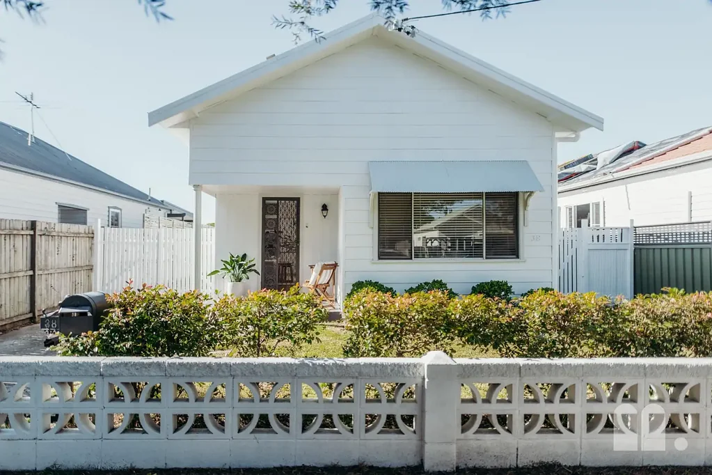 Mayfield 3غرفة نوم Classic charm, modern comfort and a big backyard
