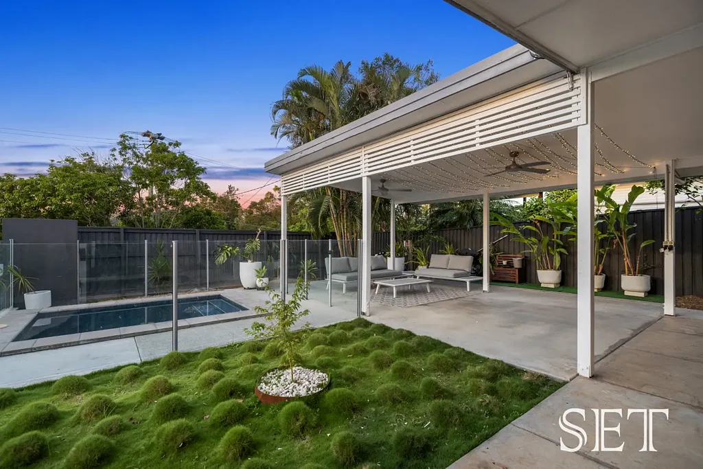 9 Lowanna Street, Kenmore, QLD 4069