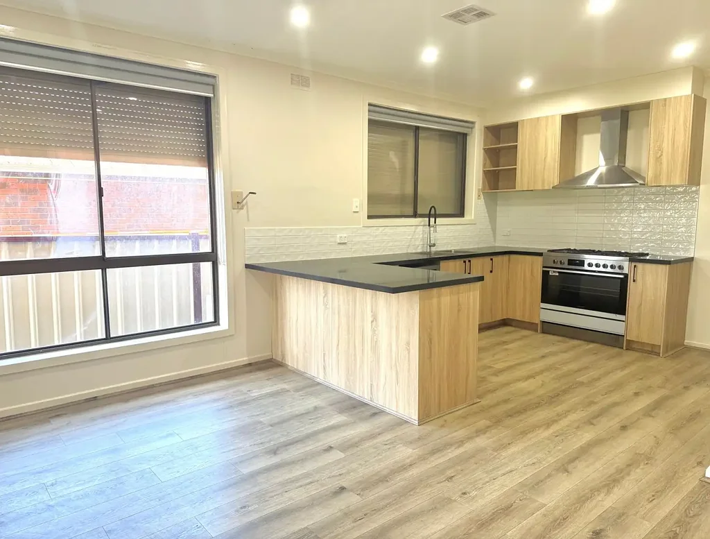 Newly renovated five-bedroom home on the huge lot of land in St, Albans.