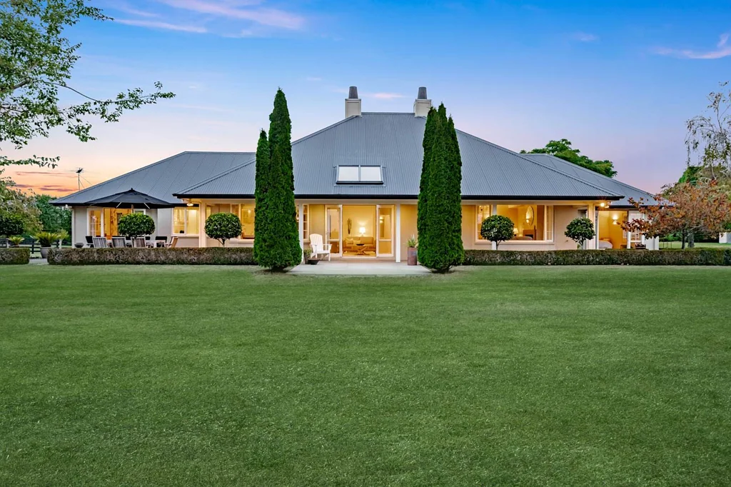 Waiau Pa 4ਬੈੱਡਰੂਮ Sea Views, Space, and Serious Potential!