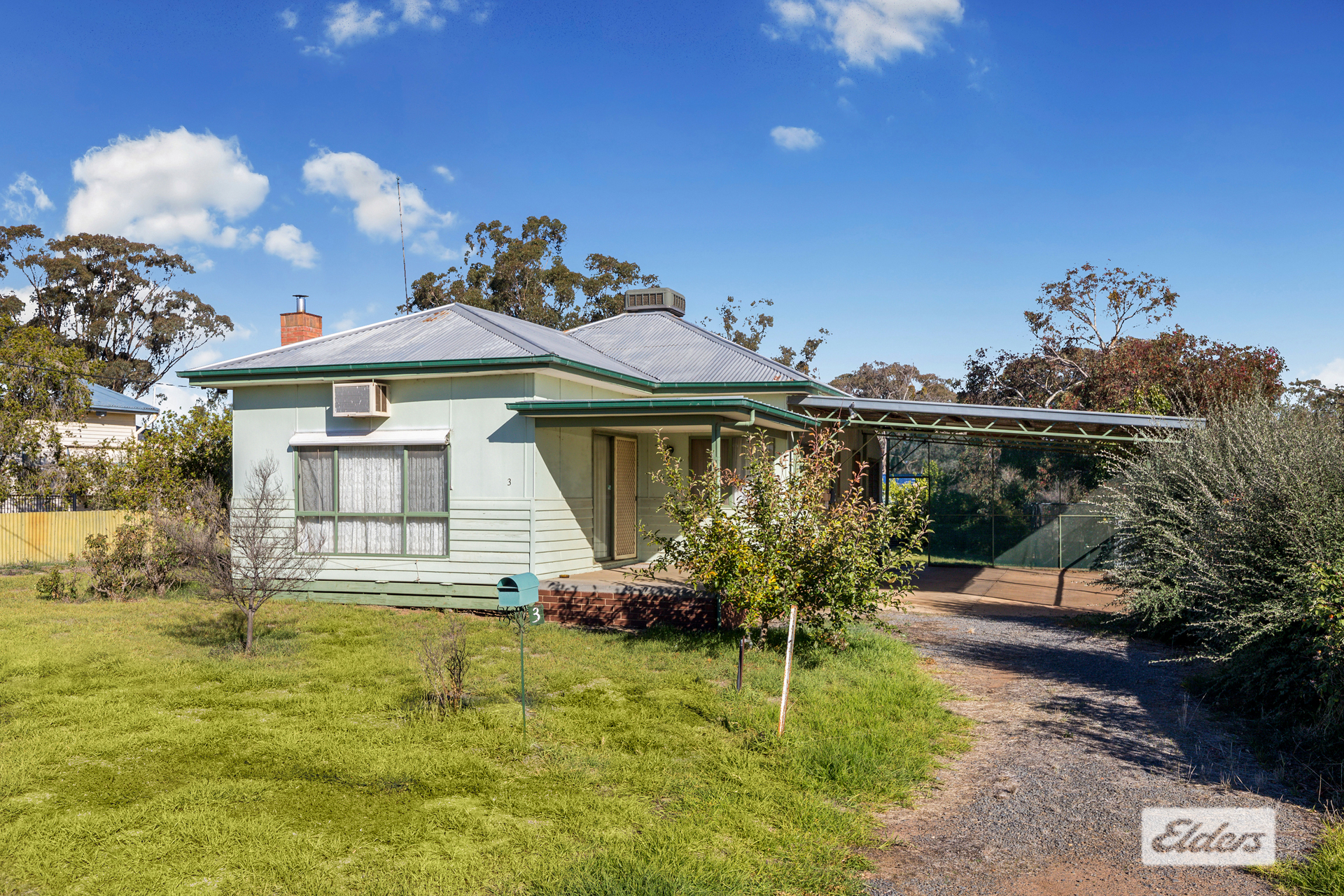 3 ROWAN ST, ST ARNAUD VIC 3478, 0房, 0浴, House