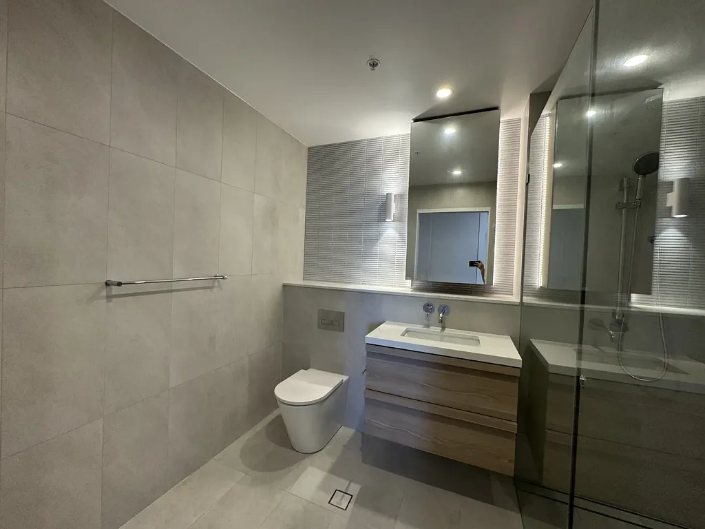 High Level- MQ-Nearly new 2 bedroom apartment