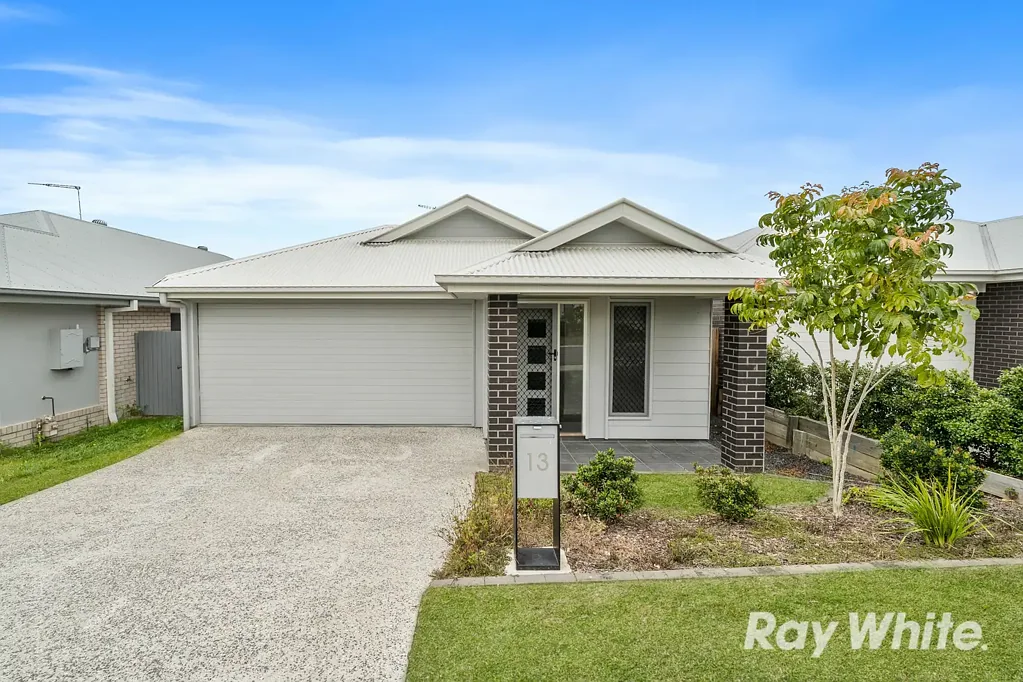 5 Bedroom Family Home in Flagstone