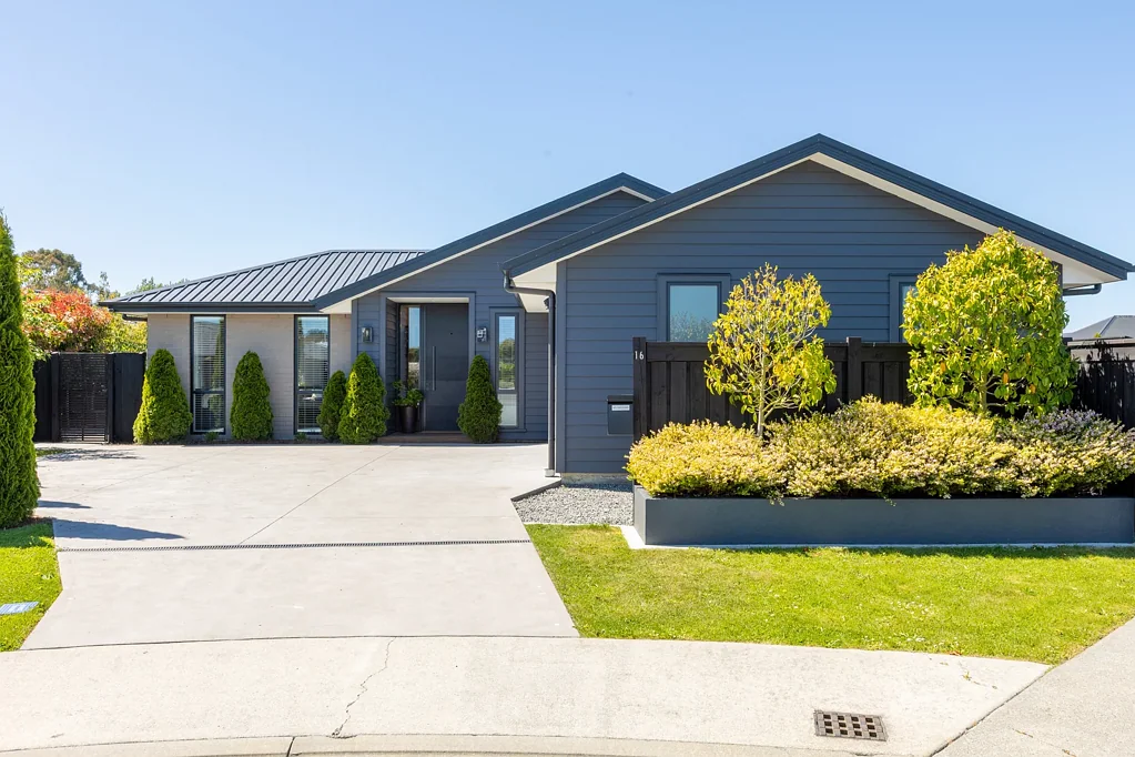 Kaiapoi 4Kwarto Modern Elegance Tailored for Effortless Living
